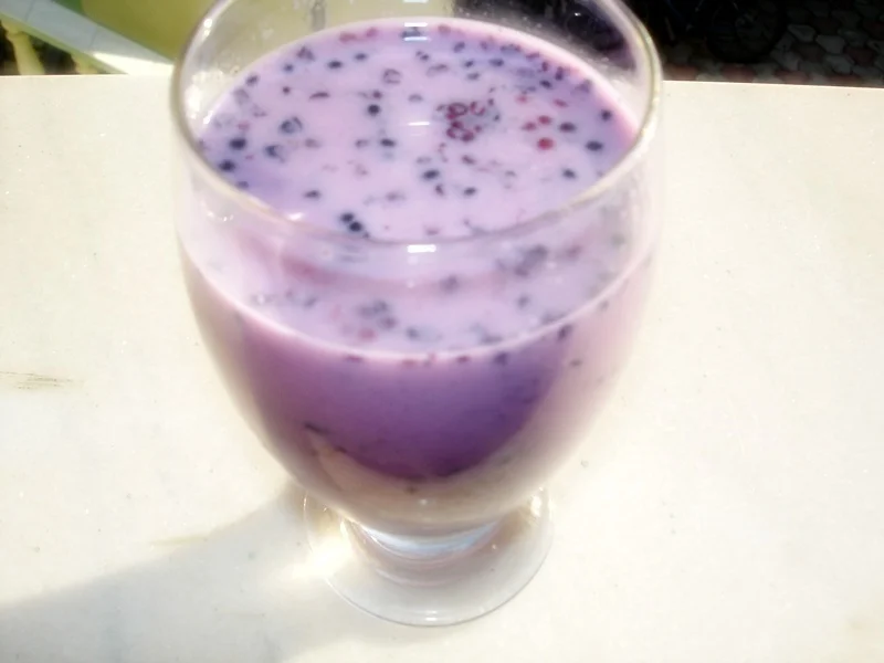 Blackberry milkshake