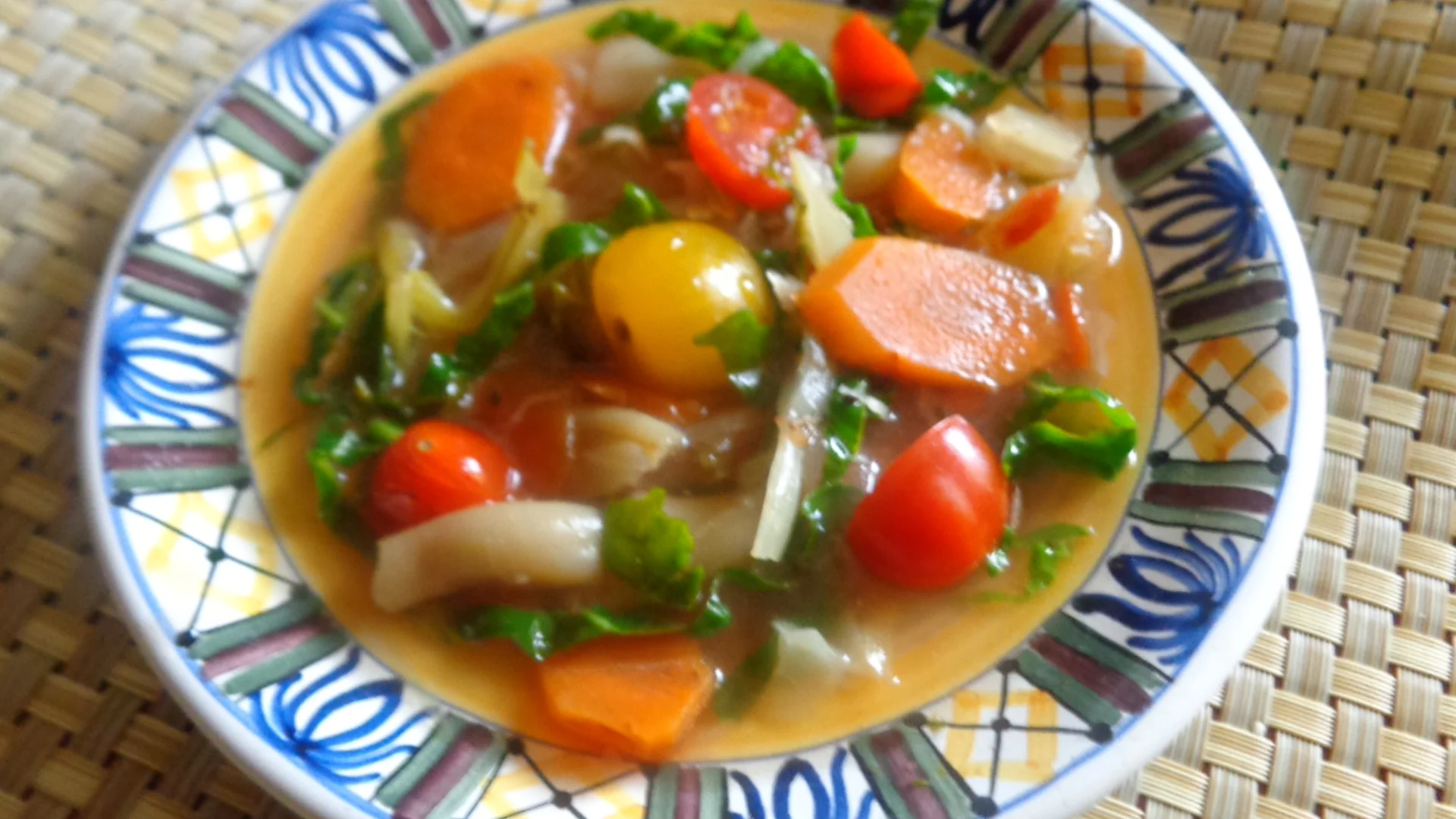GREEK SOUP WITH CABBAGE AND GREEN BEANS – WINTER