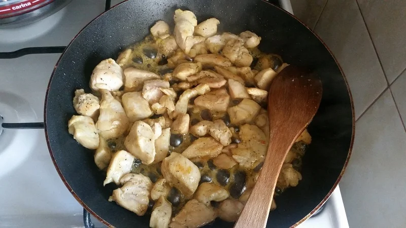 Oven-baked chicken pasta