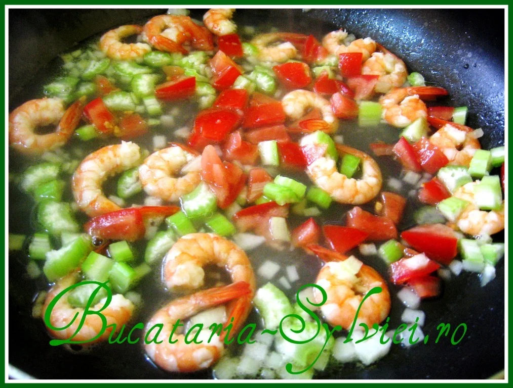 Shrimp and shellfish platter