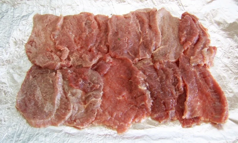 Beef roll with mint sauce