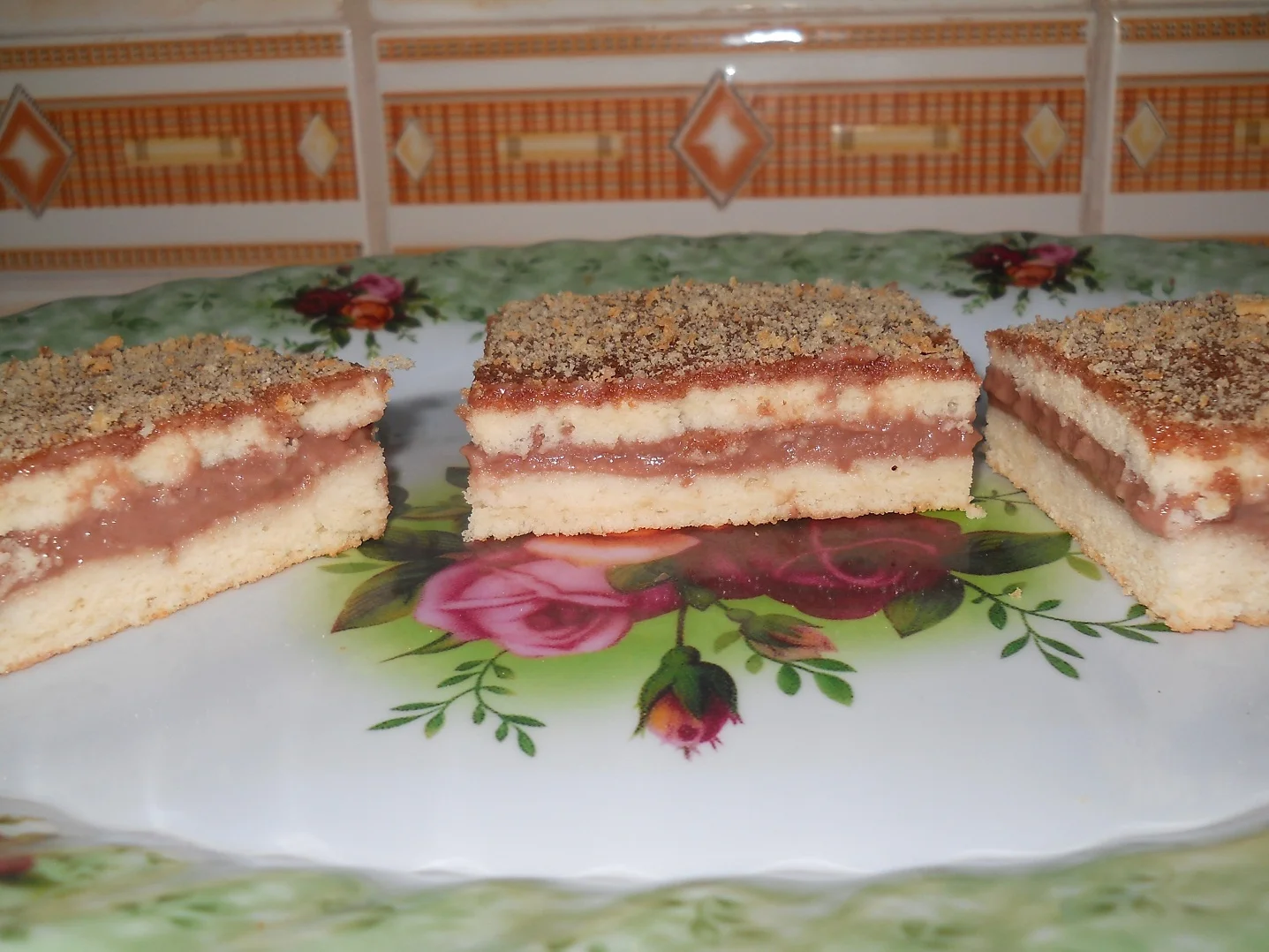 Chocolate cream cake