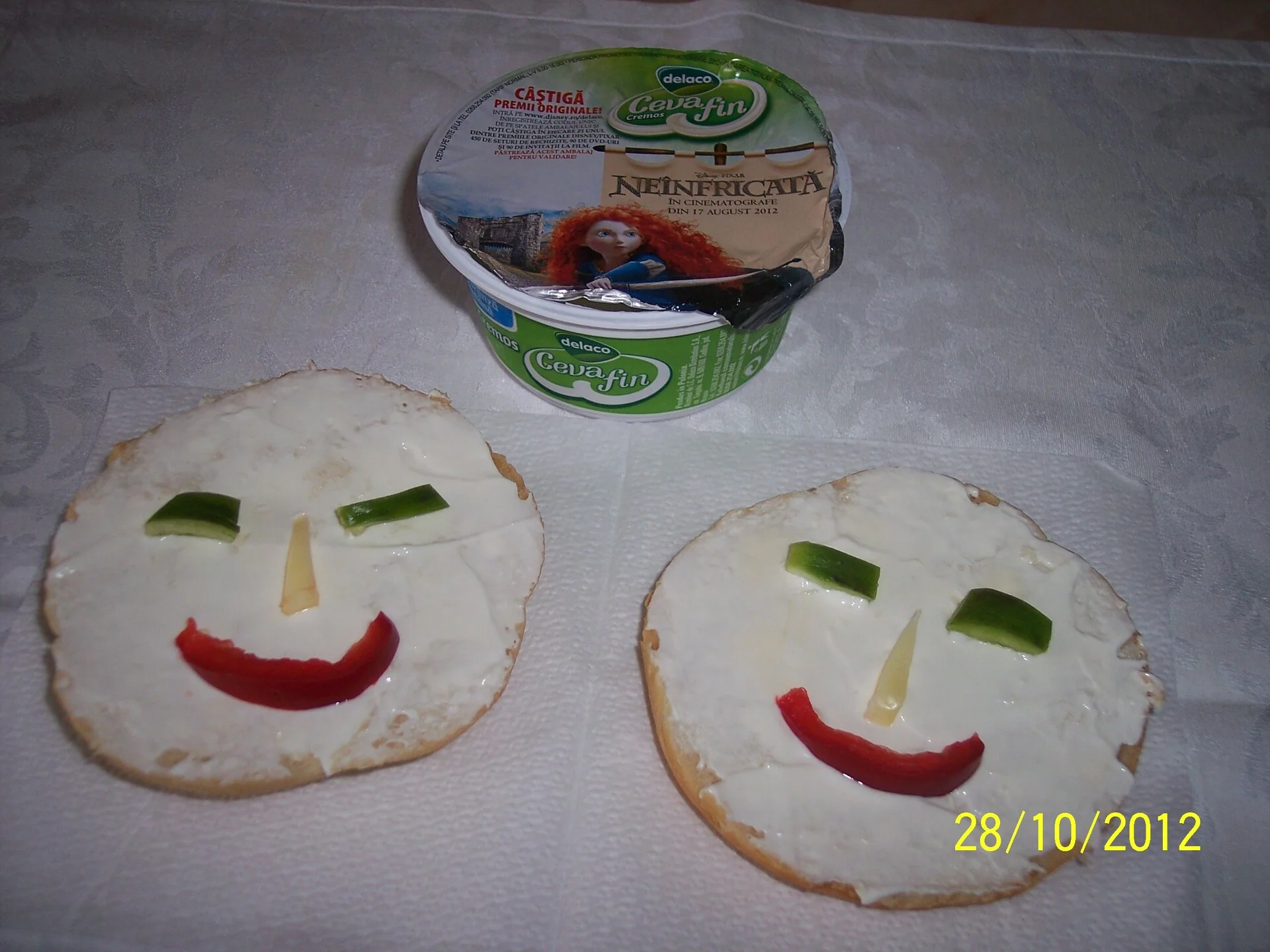 Sandwich with something fine – the cheerful girl