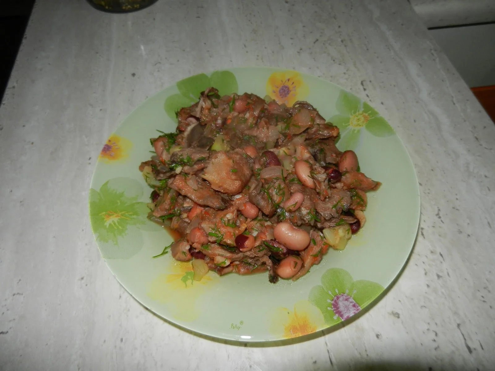 Mushroom stew and bean mix
