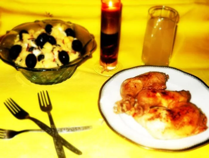 Chicken thighs with Oriental salad