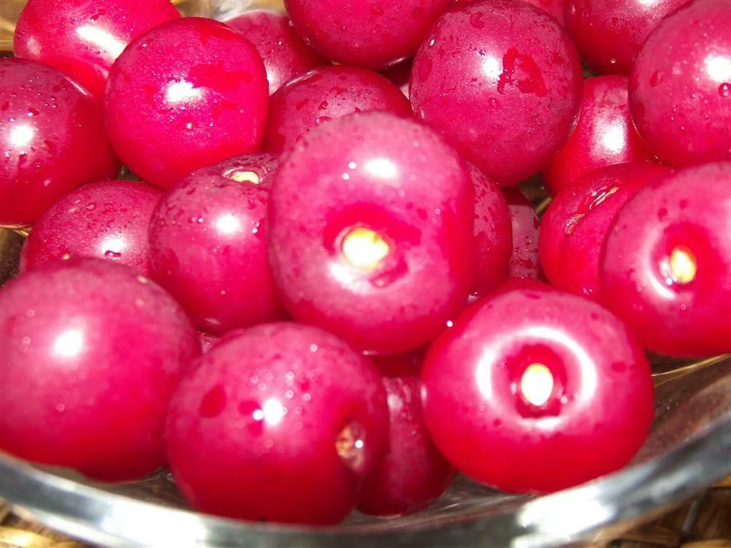 Cherry sauce for roasts