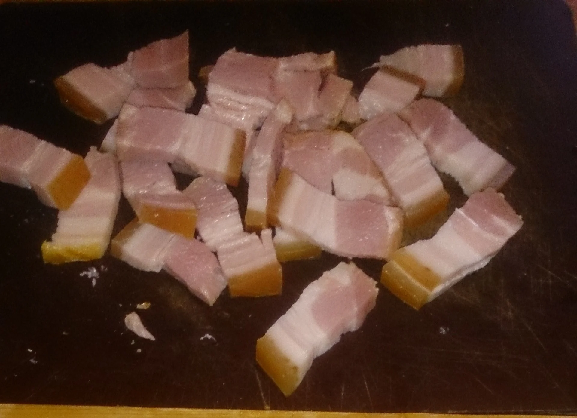 Oven-baked potatoes with bacon