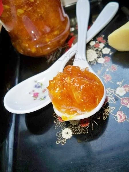 Orange jam with ginger