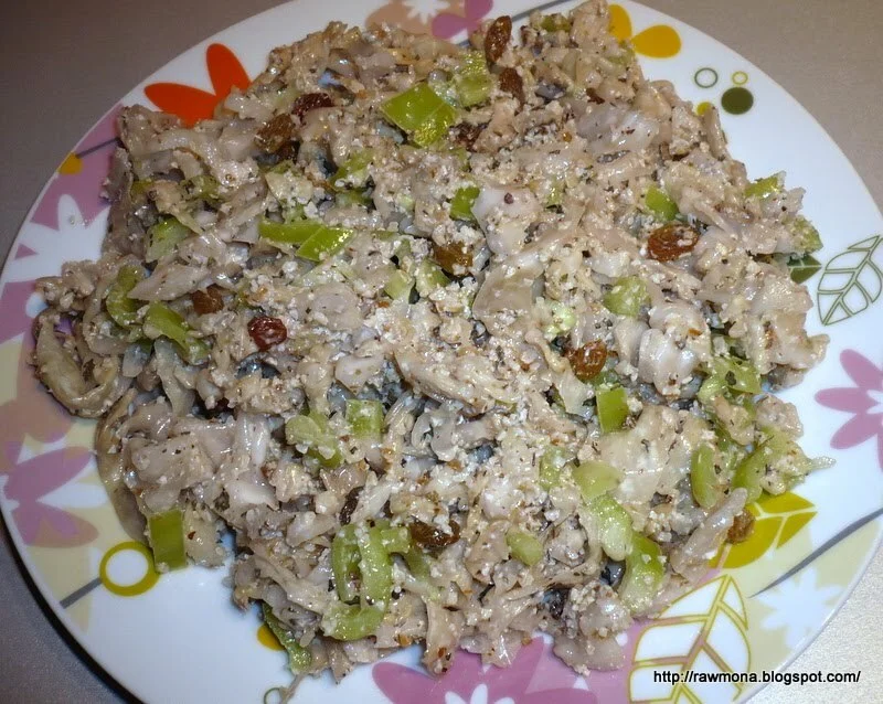 Sauerkraut with nuts