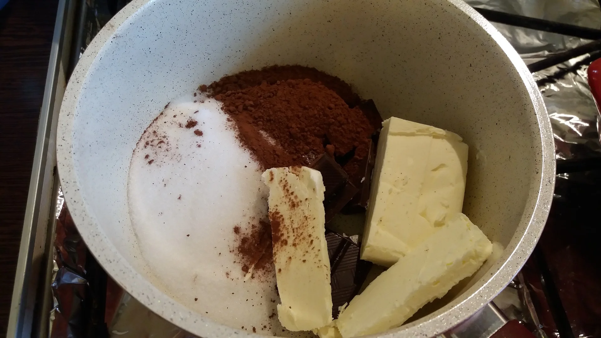 Chocolate cake with vanilla mousse