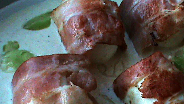 Eggs with bacon in mustard sauce