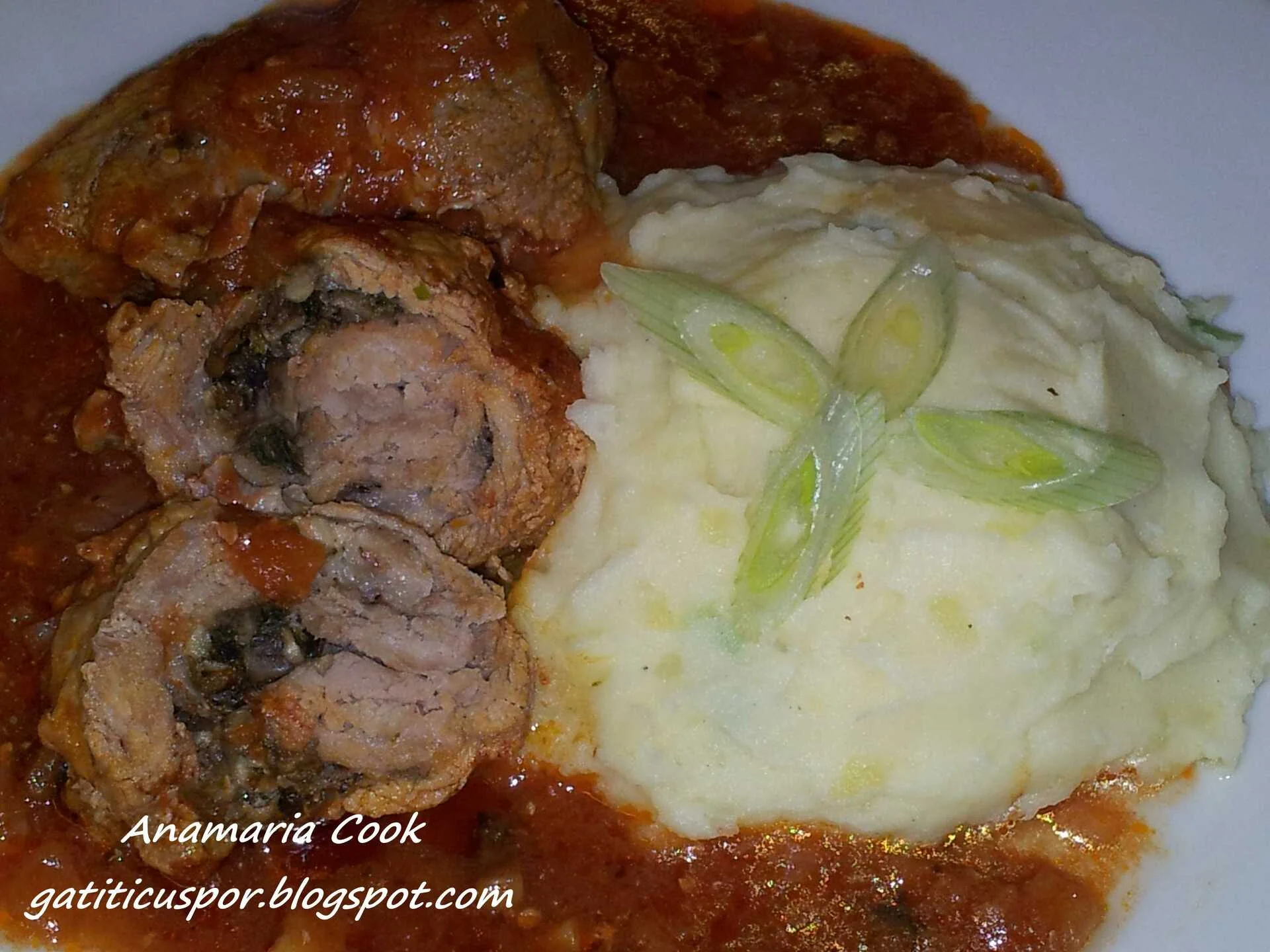 Pork rolls with mushrooms