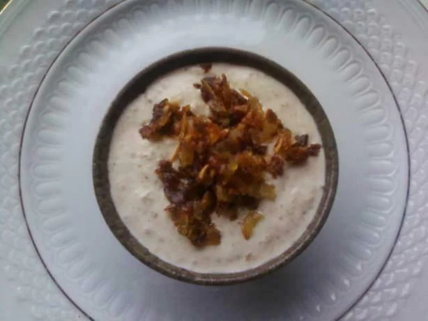 Sour cream sauce with fried onion