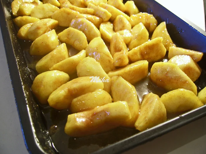 Apple and caramel cake