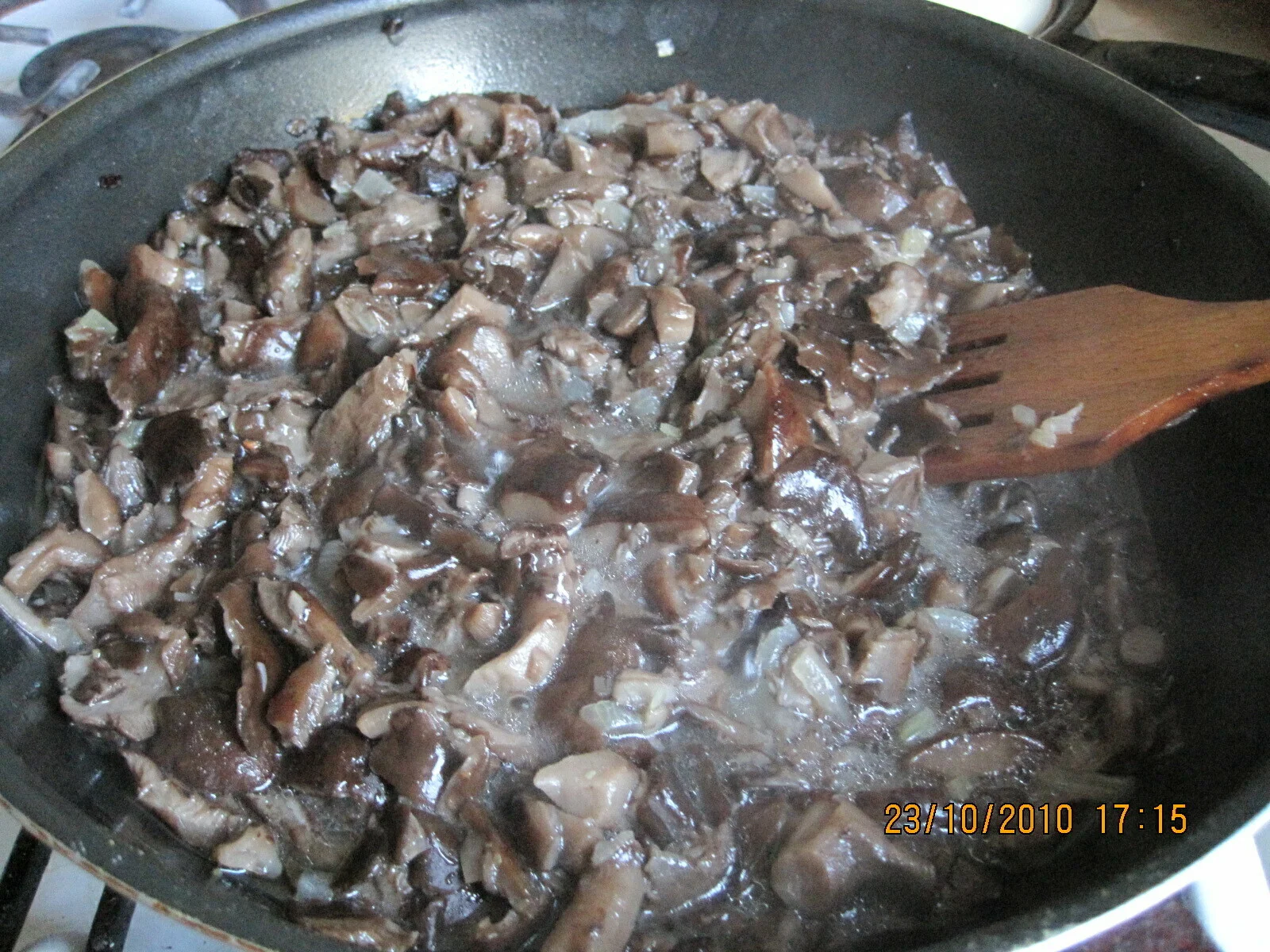 Pepper spread with mushrooms