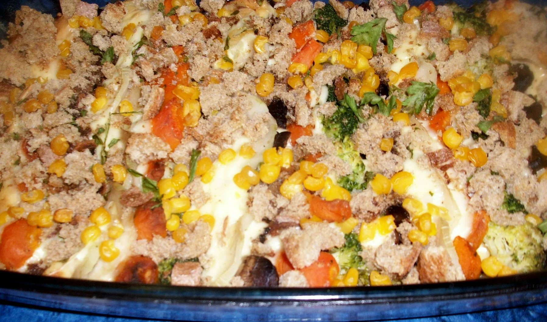 Oven-roasted vegetables with crispy bread