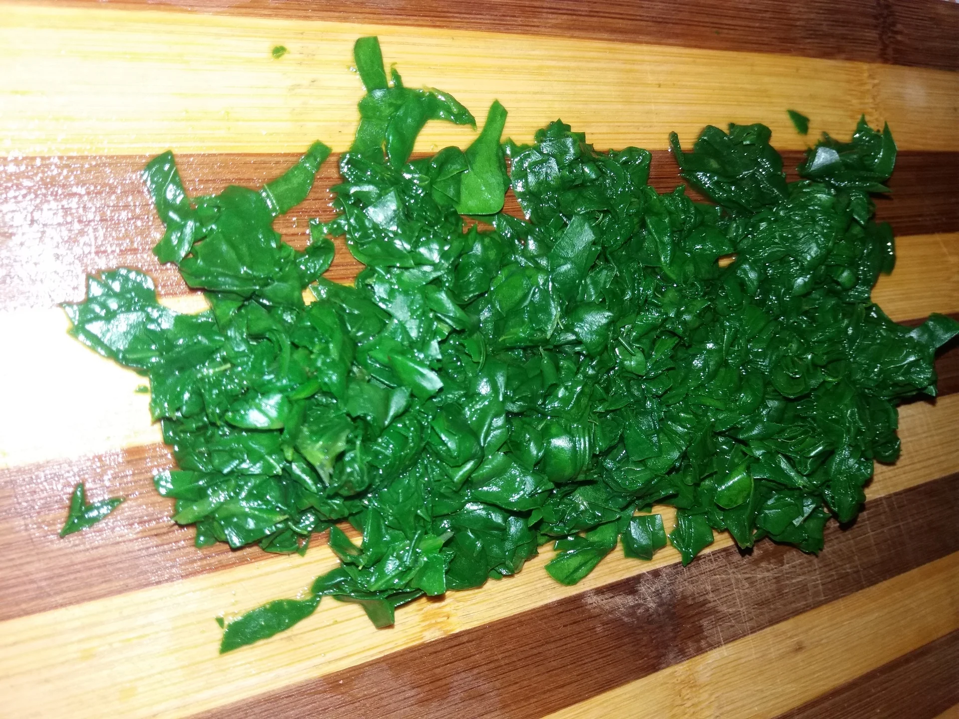 Mini spinach and cottage cheese pizzas