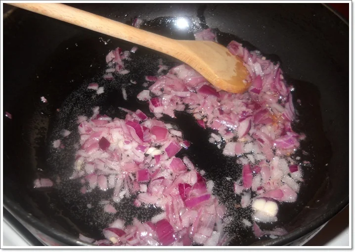 Stuffed cabbage rolls with mushrooms (vegan)