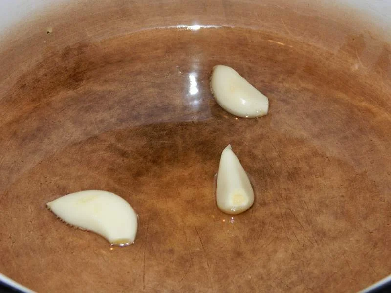 Penne with tuna and mushrooms