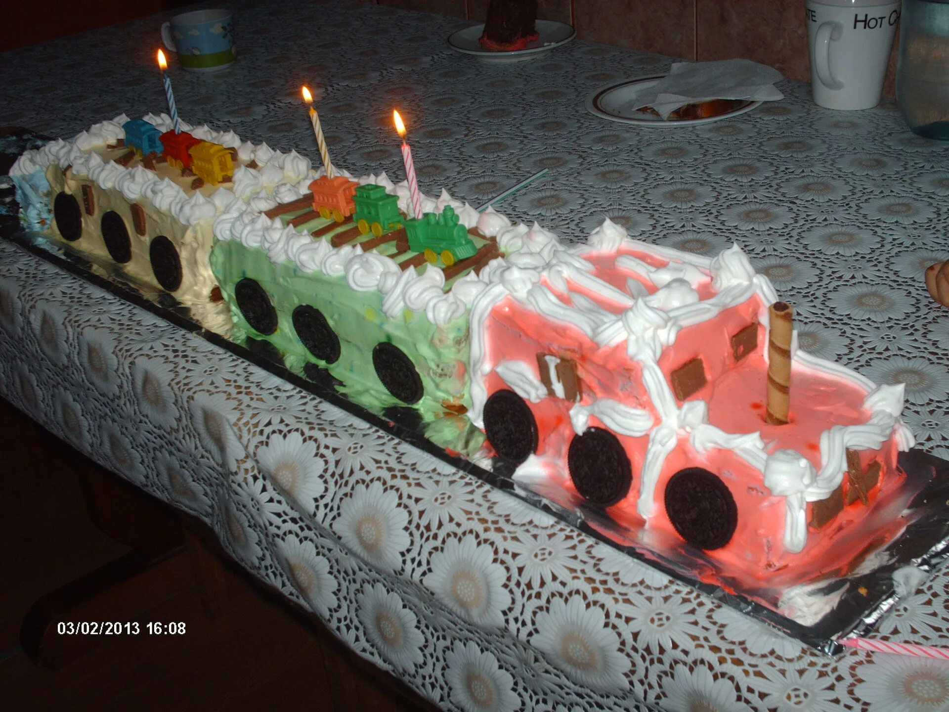 Train cake with vanilla and chocolate cream