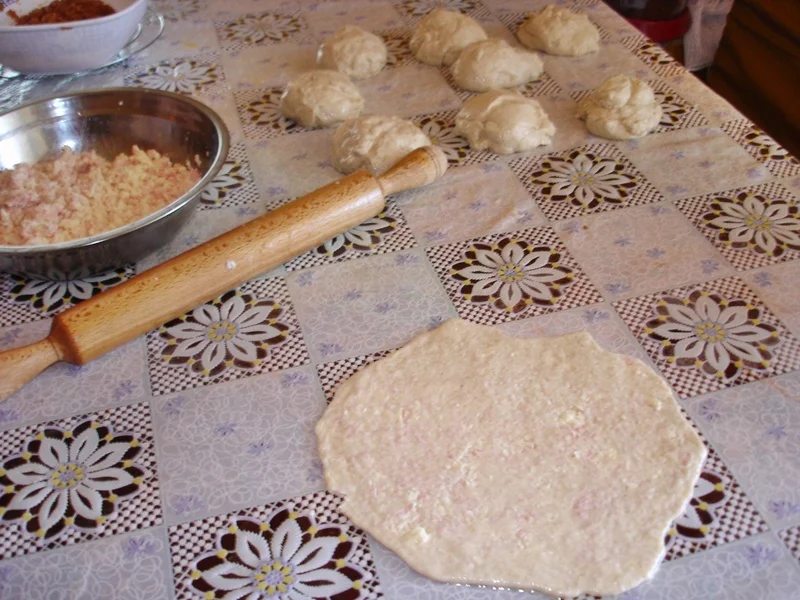 Delicious pies with ham and cheese