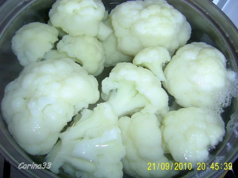Cauliflower with meat