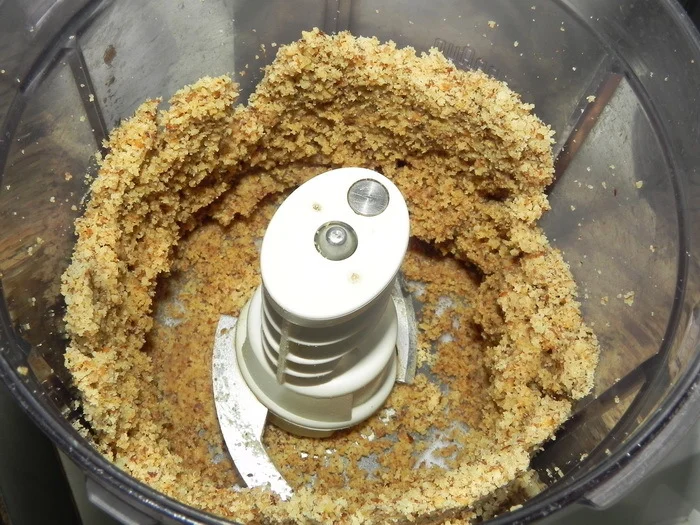 Chocolate and walnut ice cream