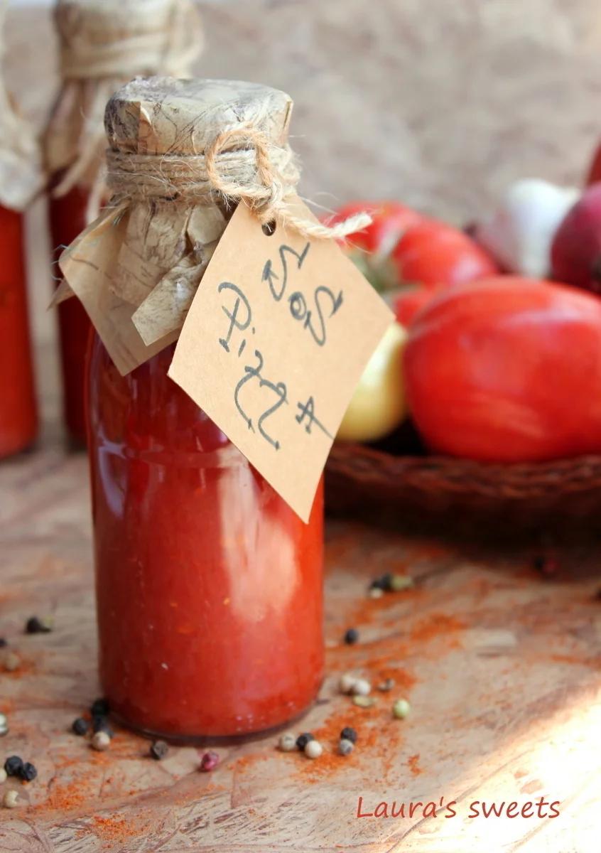 Tomato sauce with peppers (for pasta, pizza, steak)