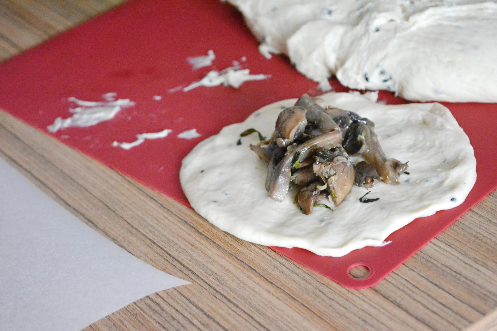 Buns with mushrooms or what my mom puts in my bag