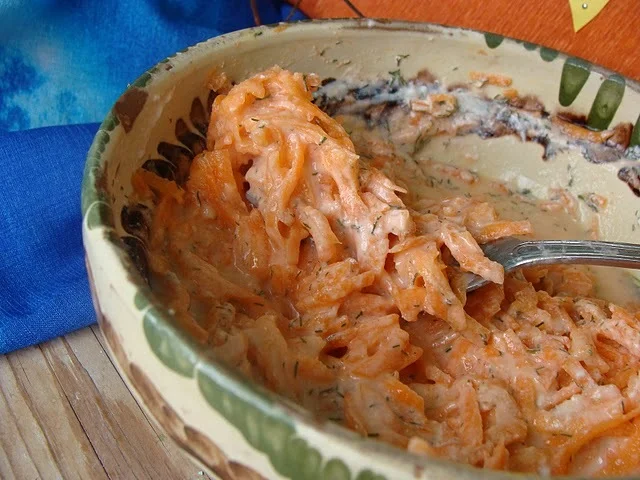Turkish carrot salad