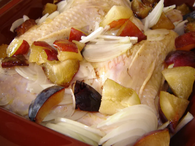 Chicken thighs with prunes and wine