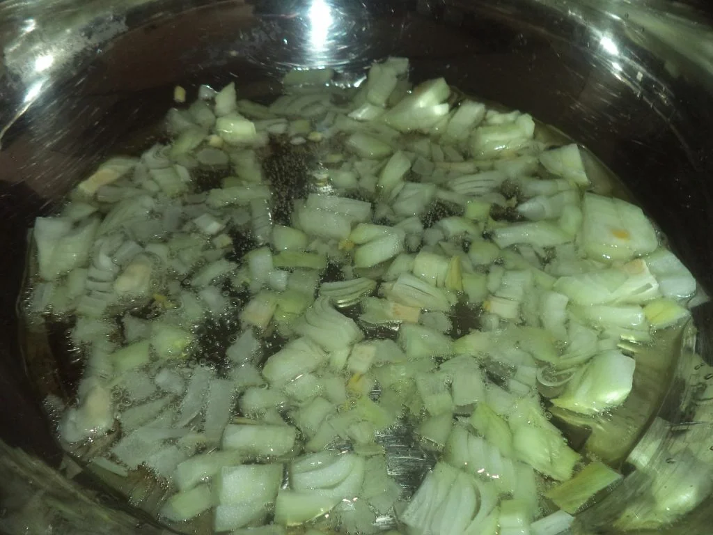 Bean mix in tomato sauce