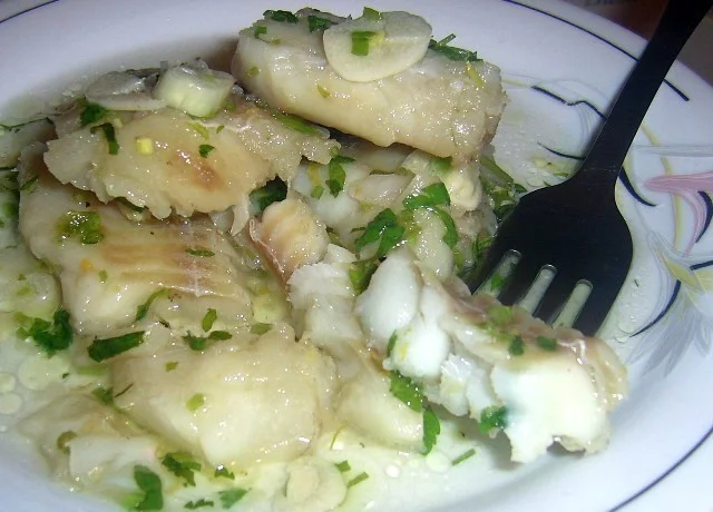 Fish in garlic marinade