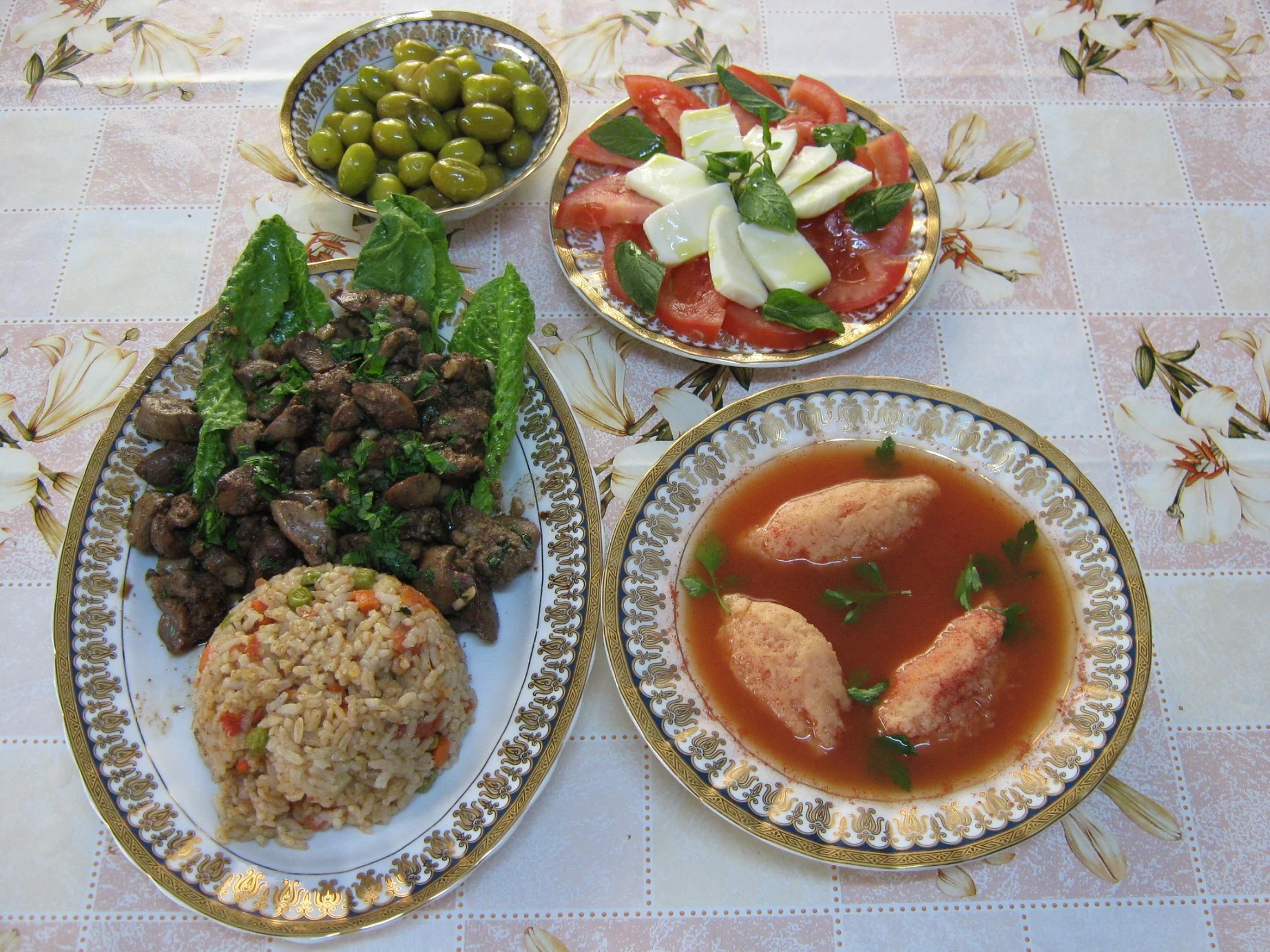 Chicken liver with garlic and parsley leaf