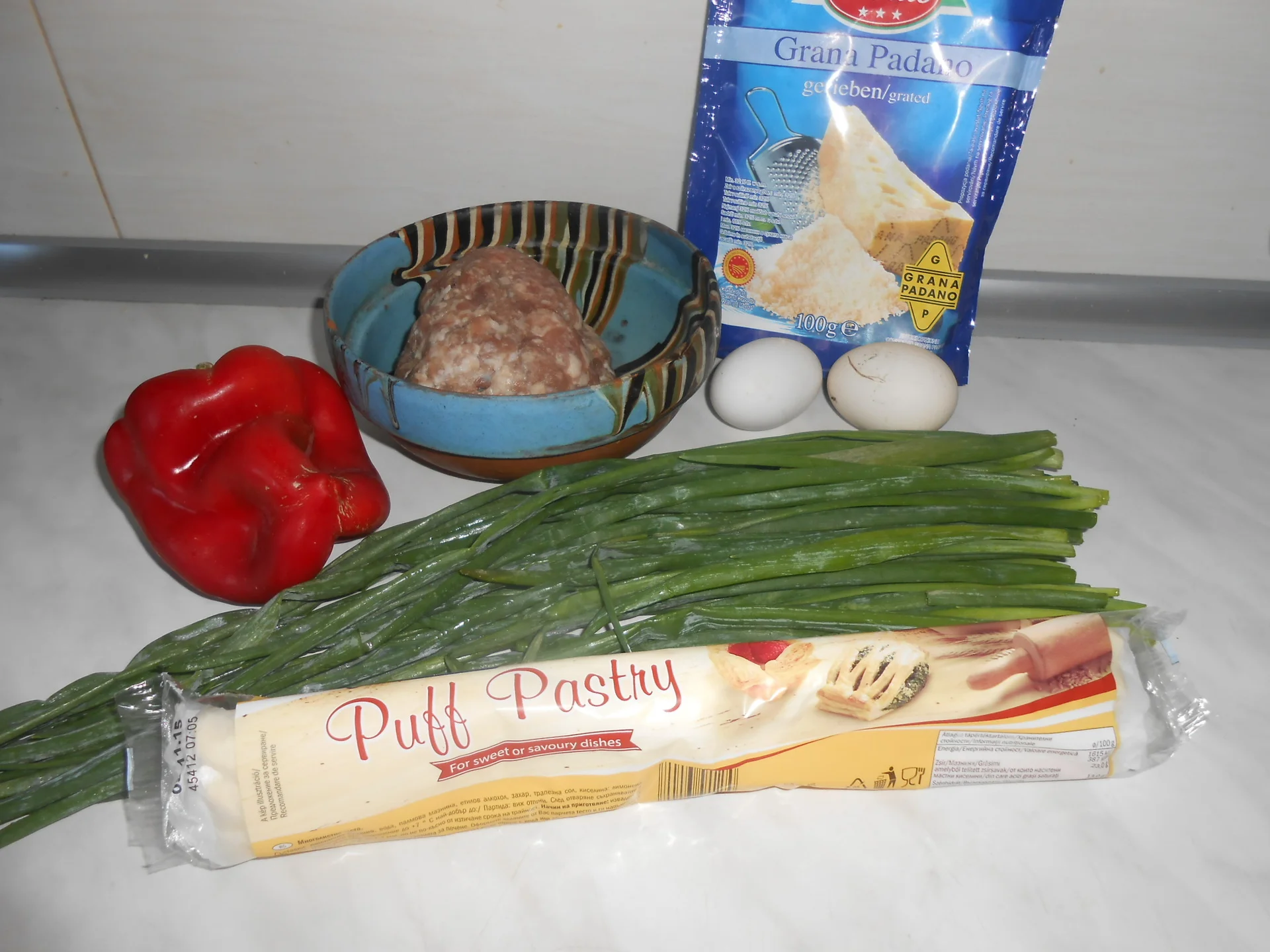 Dough roses with meat