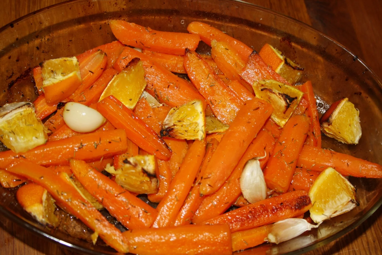 Oven-roasted carrots with oranges and thyme