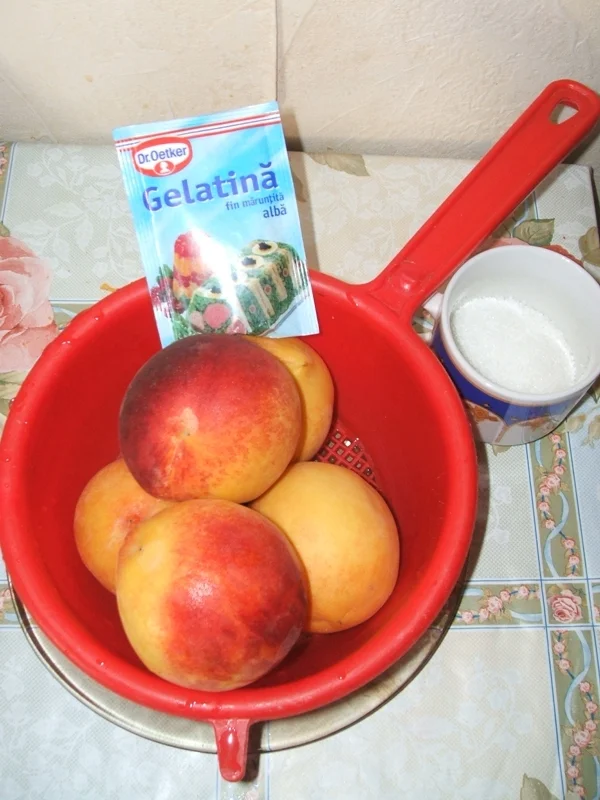 Diplomat cake with peaches