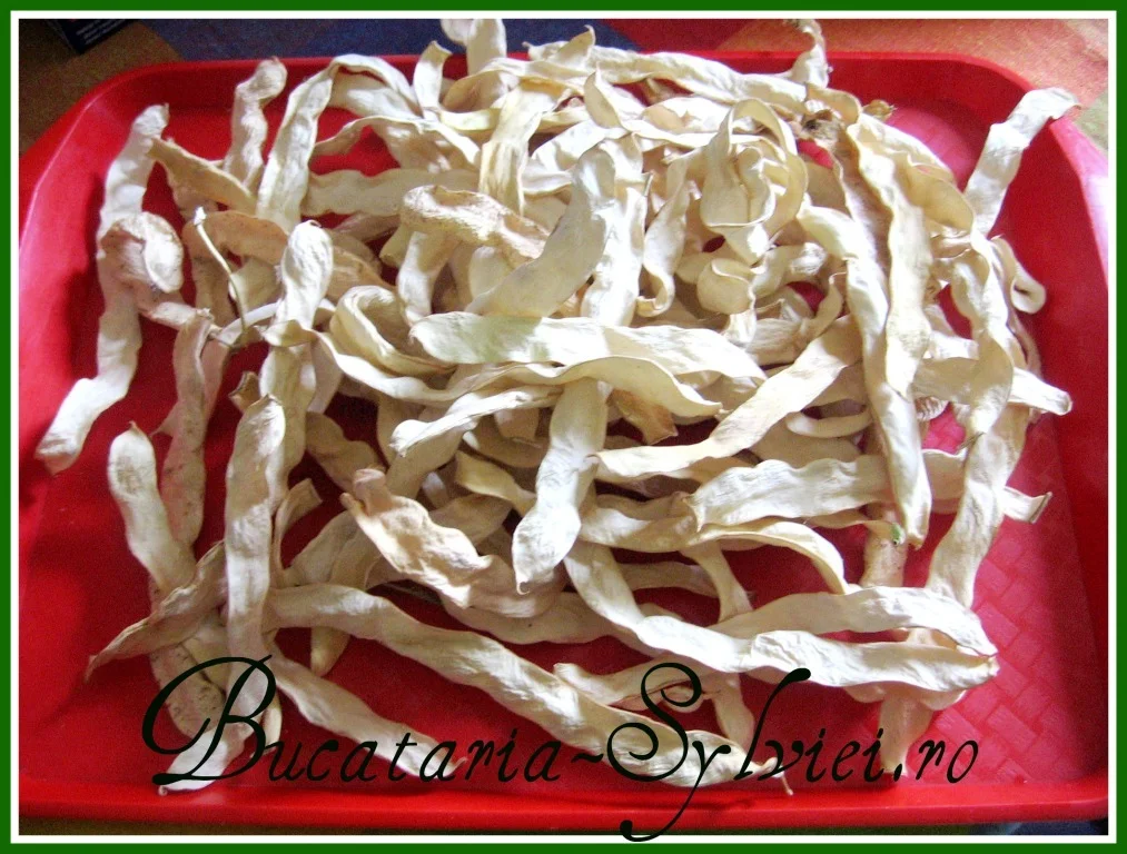 Dried bean soup with smoked meat