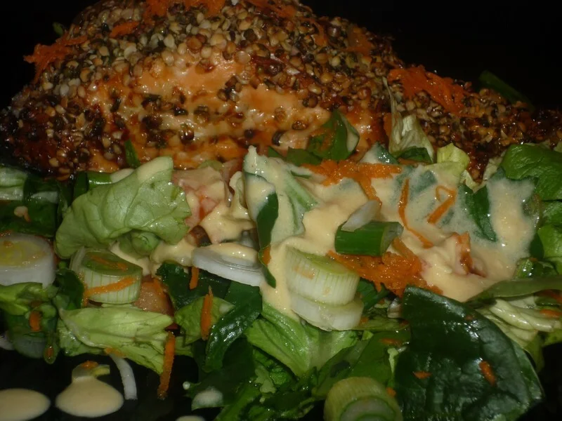 Salmon in hemp seed crust