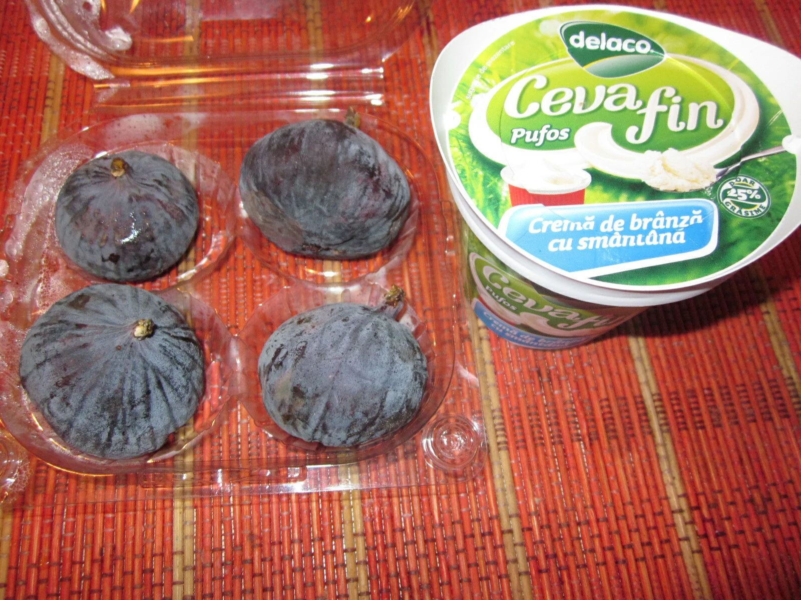 Sandwich with something fine and figs