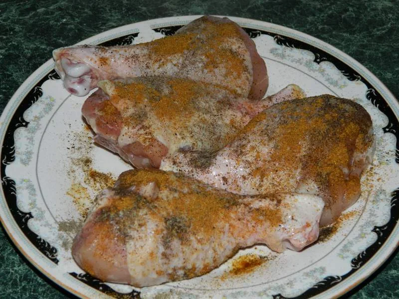 Chicken with sour cream and pickled cucumbers