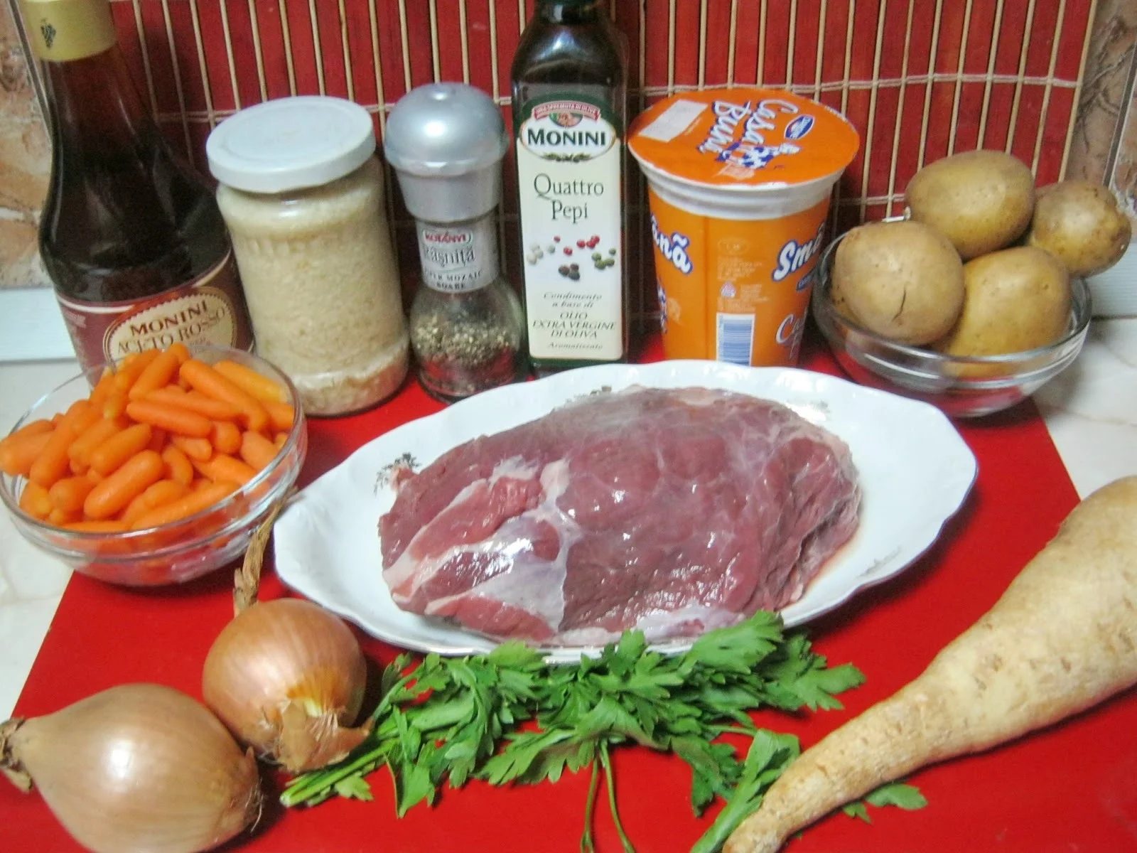 Veal steak with horseradish sauce