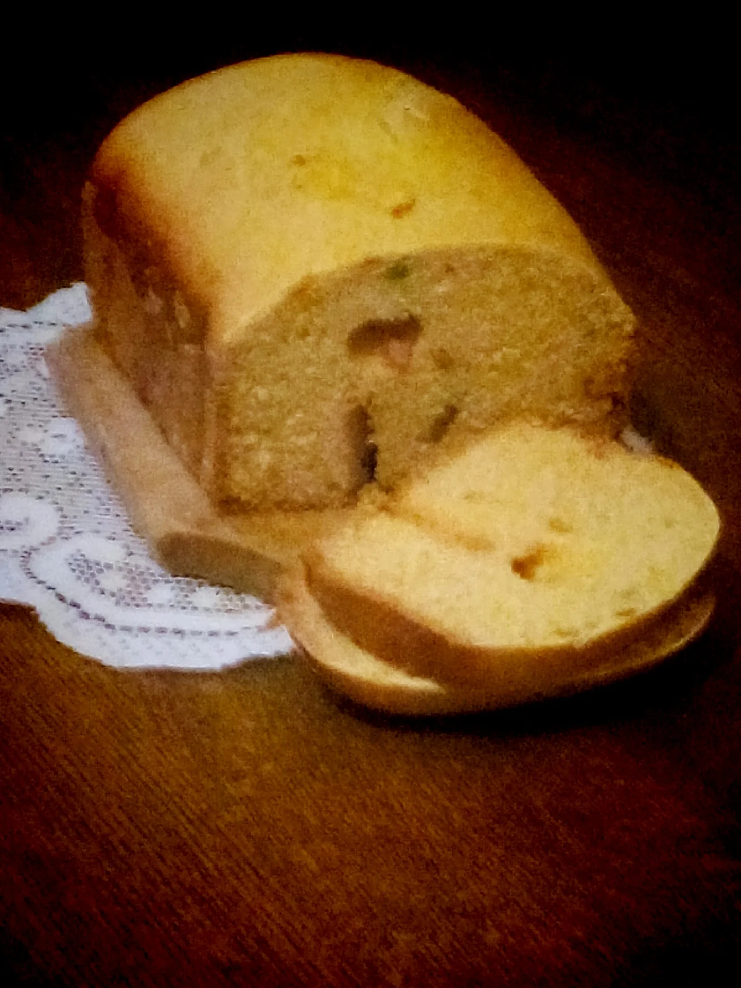 Cornmeal cake made in a bread machine