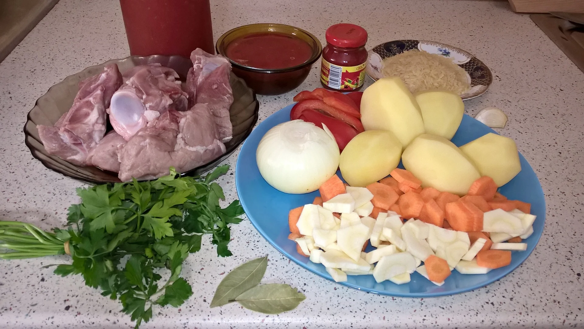 Pork bone and vegetable soup