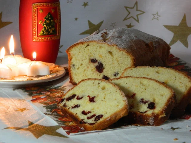Orange, cardamom, and cranberry cake