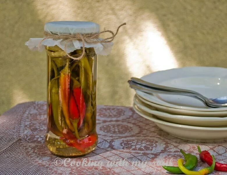 Hot pepper in vinegar