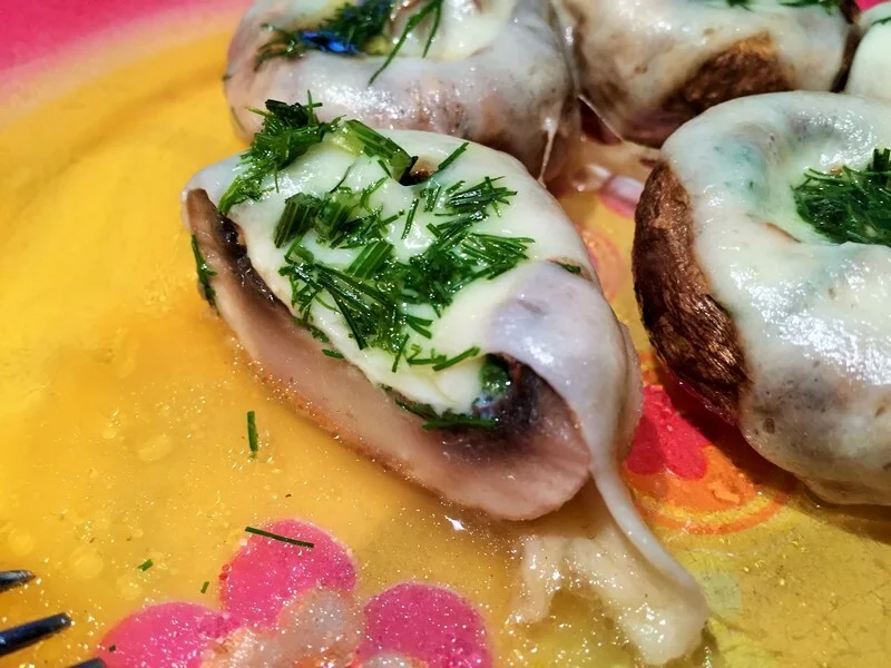 Mushrooms with cheese lid