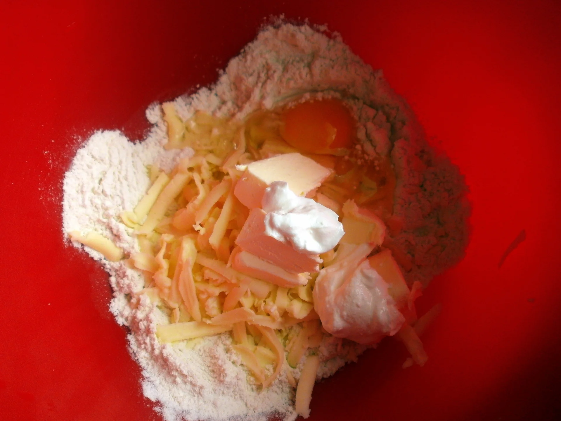 Nut appetizer with cream cheese and herbs