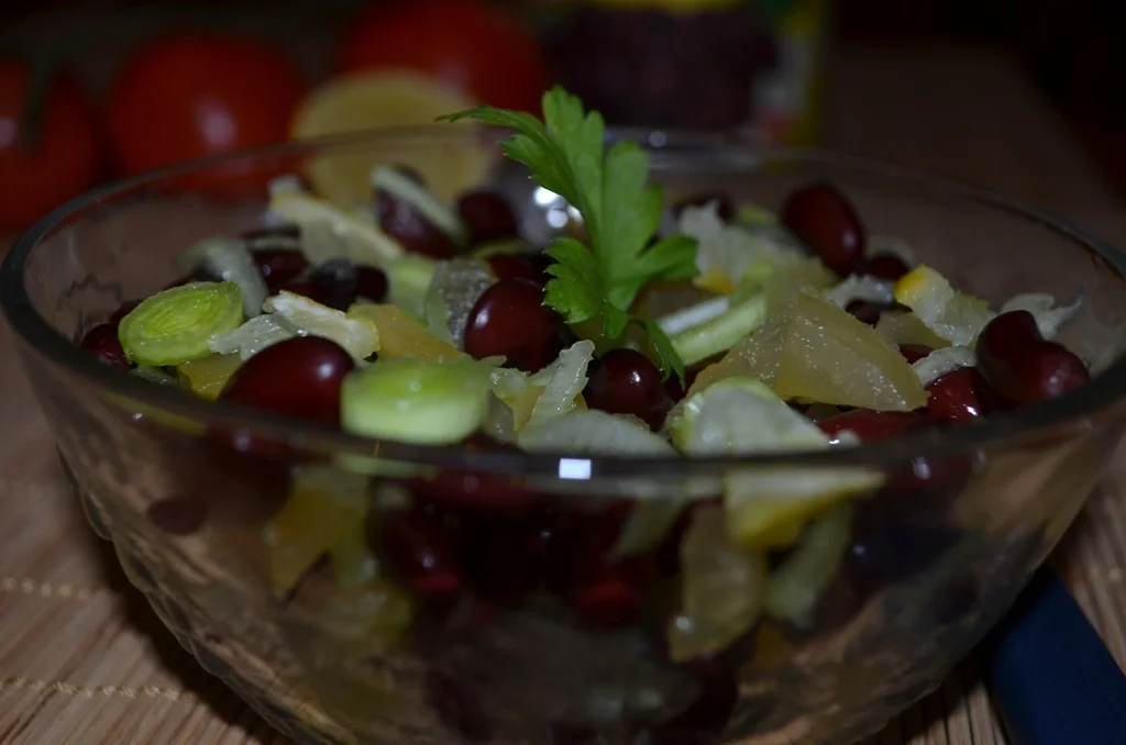 Red bean salad with leek
