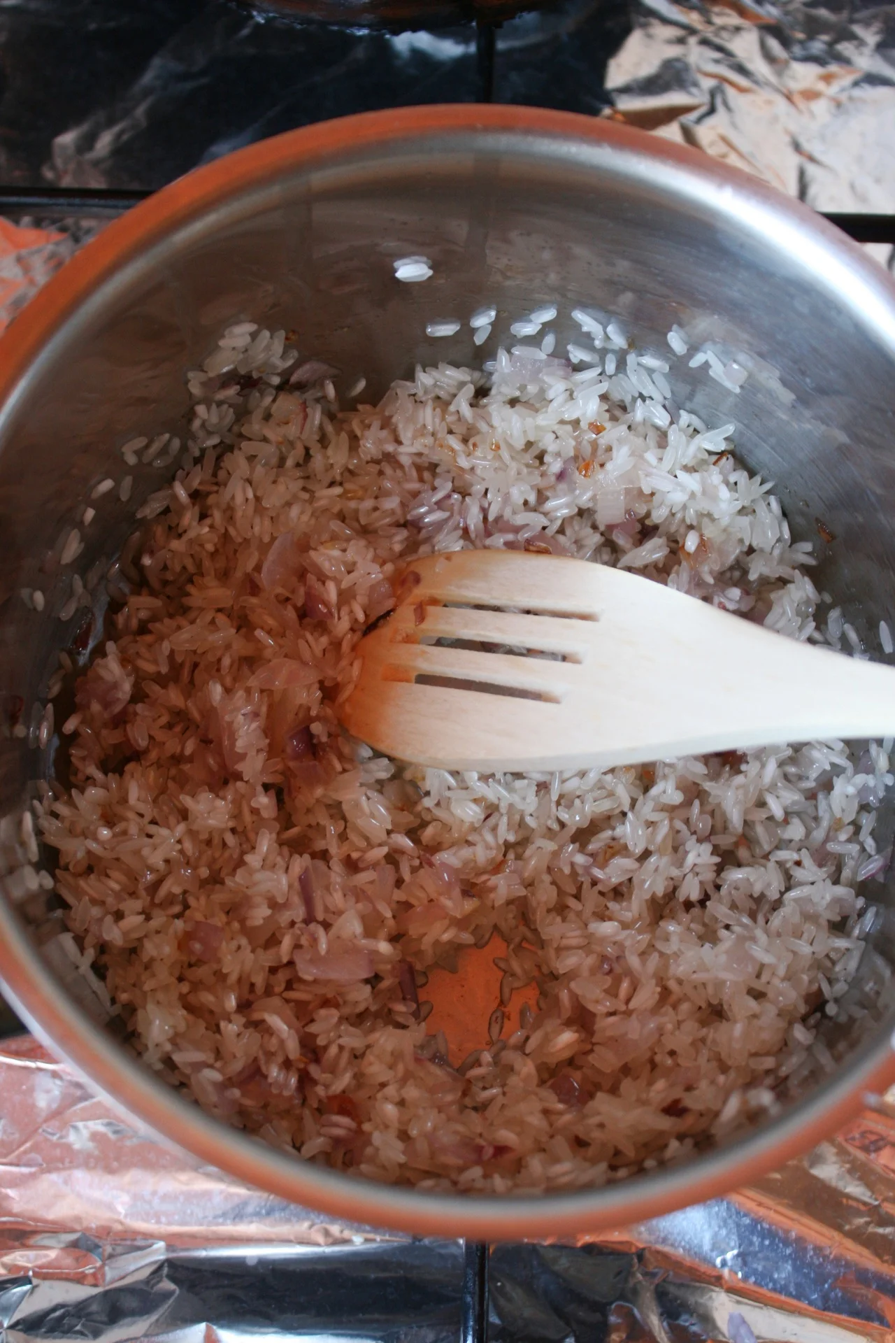 Rice meatballs stuffed with chicken and bell peppers
